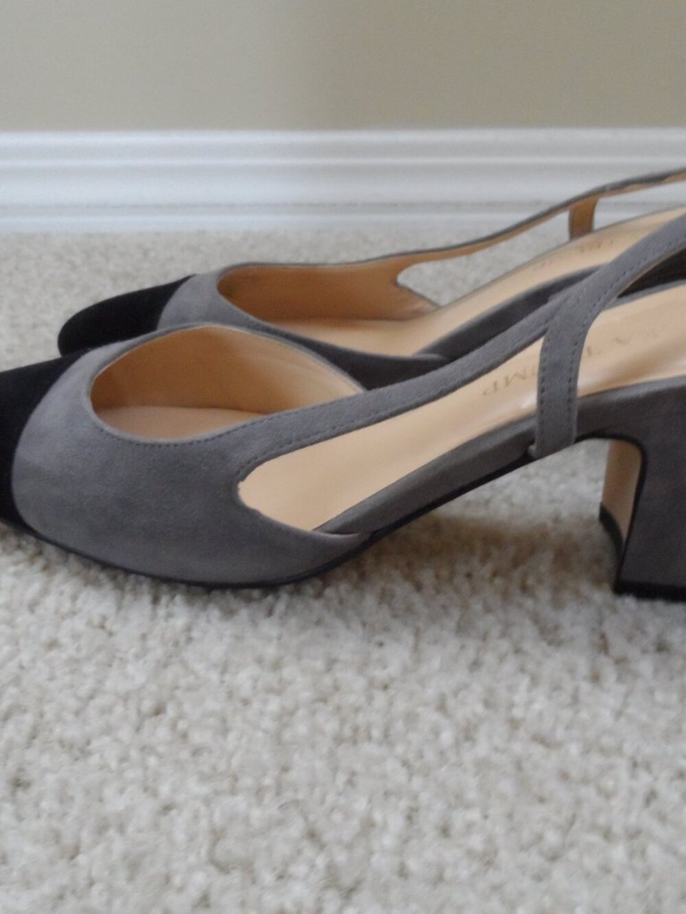 Ivanka Trump - two tone suede Block Heels size 8 - Picture 12 of 12